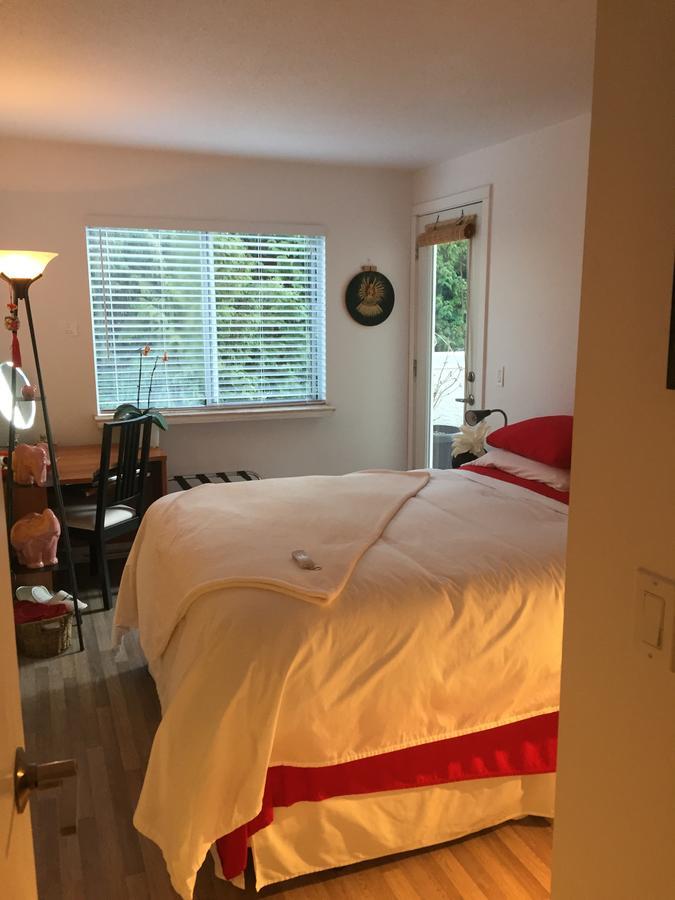 A Room At The Camelia Bed And Breakfast Tsawwassen Kültér fotó